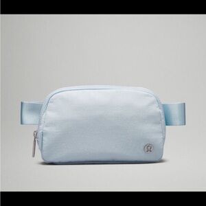 🍋LULULEMON ATHLETICA | Everywhere‎ Belt Bag in Powder Blue
